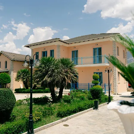 Kronos Village Lodge