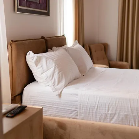 Kronos Village Lodge Gjirokastër