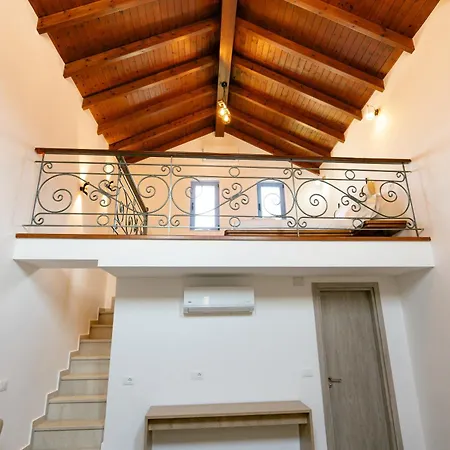 Lodge Kronos Village *