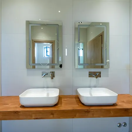 Lodge Kronos Village Gjirokastër