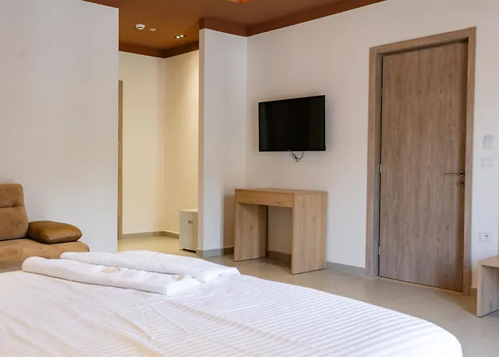 Kronos Village Gjirokastër