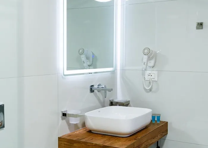 Kronos Village * Gjirokastër