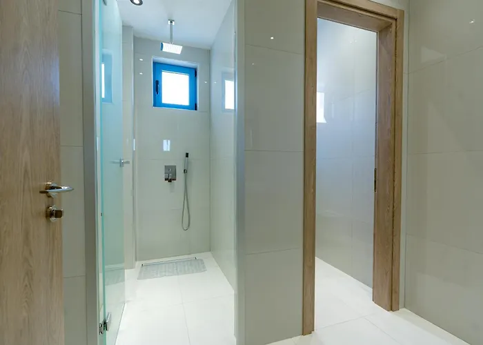 Kronos Village Gjirokastër