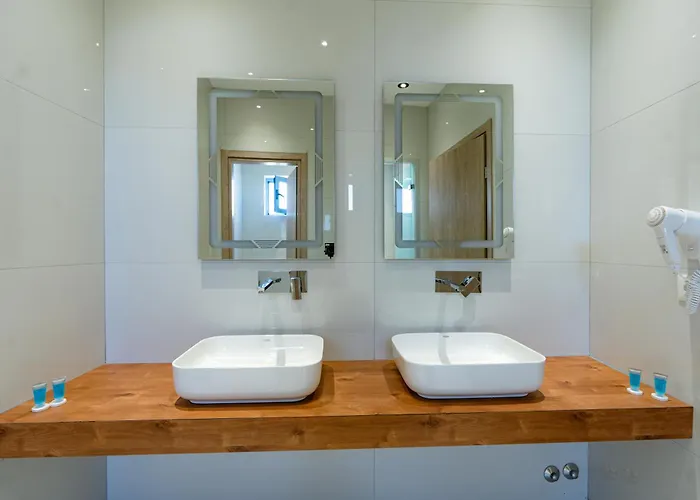 山林小屋 Kronos Village Gjirokastër